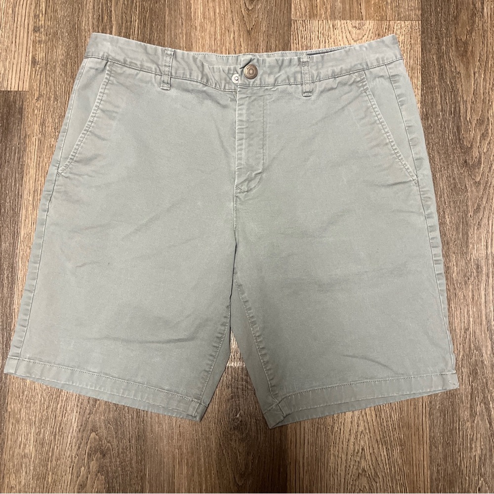 Bonobos Shorts Casual Chino 9 Inch Inseam Men’s Size 33 Gray 9535